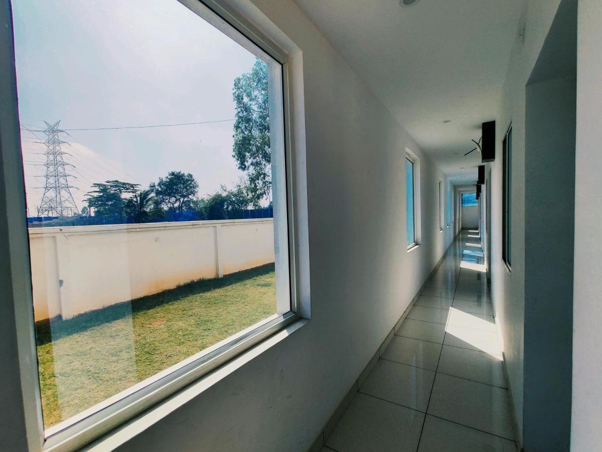 Hotel Airport City Dod Jala Exterior foto
